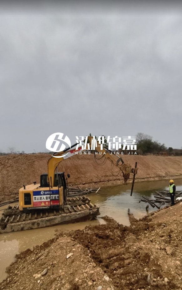 河道護坡木樁密布規范要求-河道護坡木樁多少米一根樁？